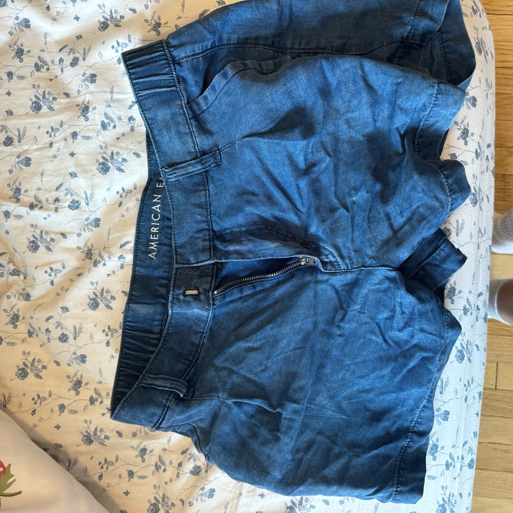 American Eagle blue shorts- never worn